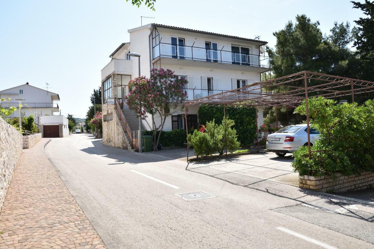 פרימוסטן Apartment Maria מראה חיצוני תמונה